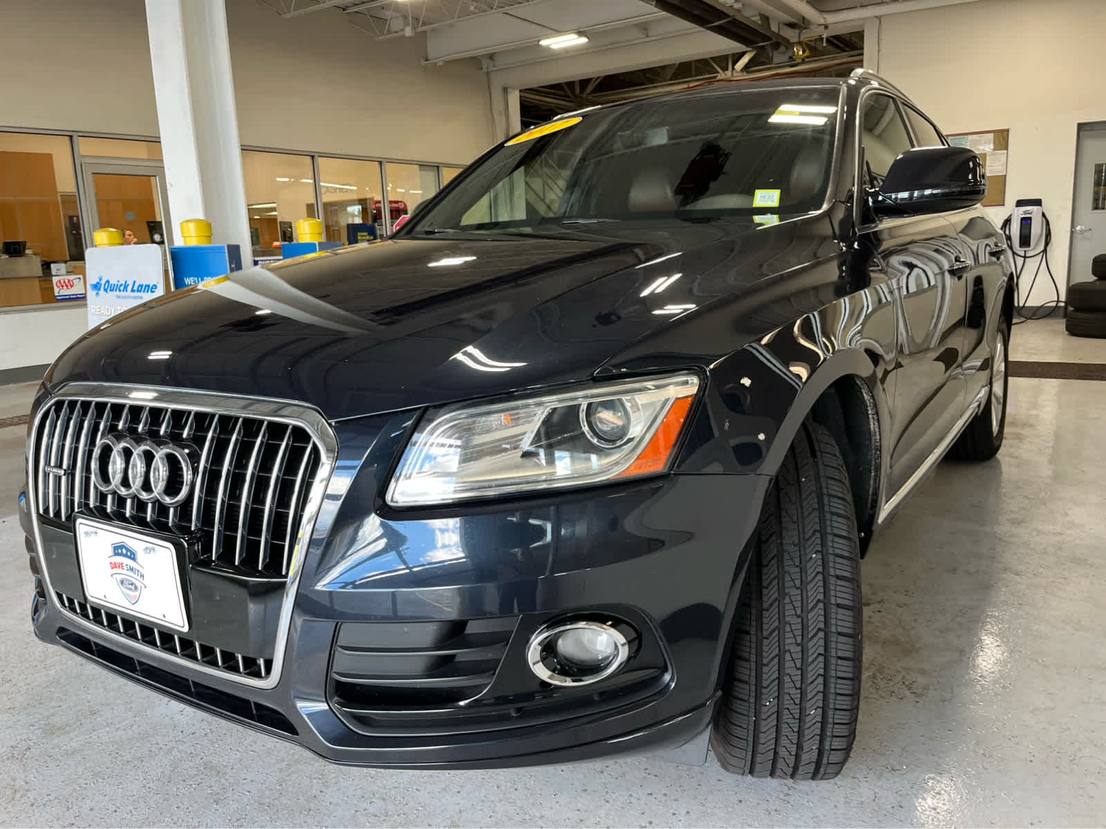 Used 2017 Audi Q5 2.0T Premium w/ Audi MMI Navigation Plus AWD/4WD image 3