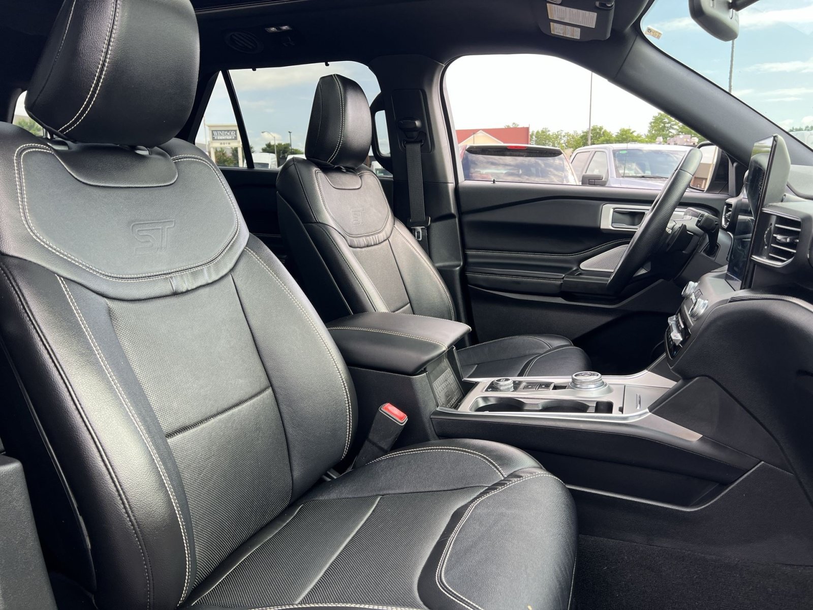 Certified 2020 Ford Explorer ST w/ Premium Technology Package AWD/4WD image 28