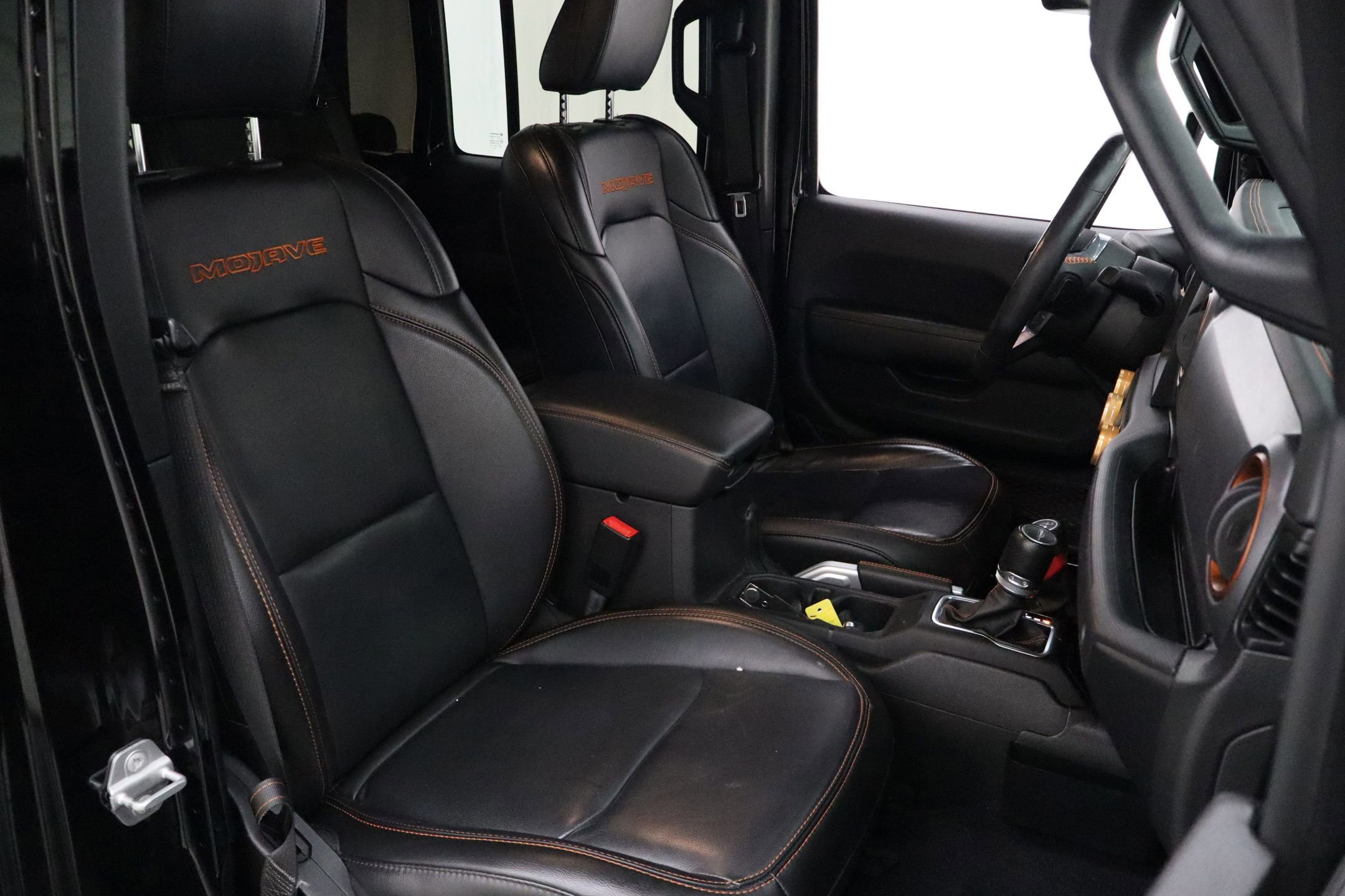 Used 2021 Jeep Gladiator Mojave w/ Dual Top Group image 29