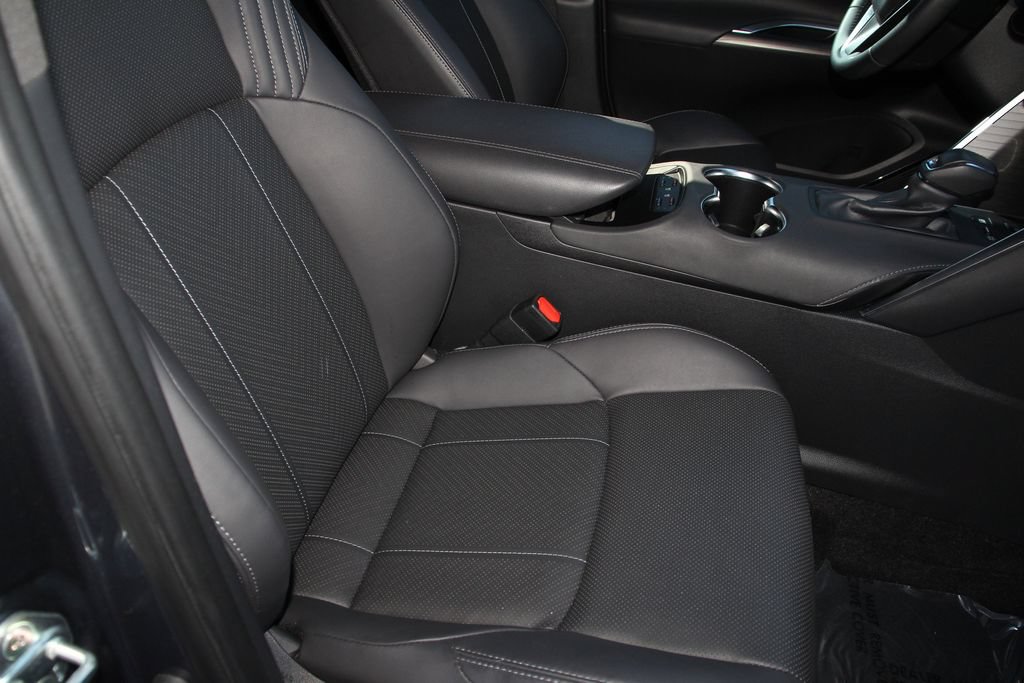 Used 2024 Toyota Venza Limited AWD/4WD image 28