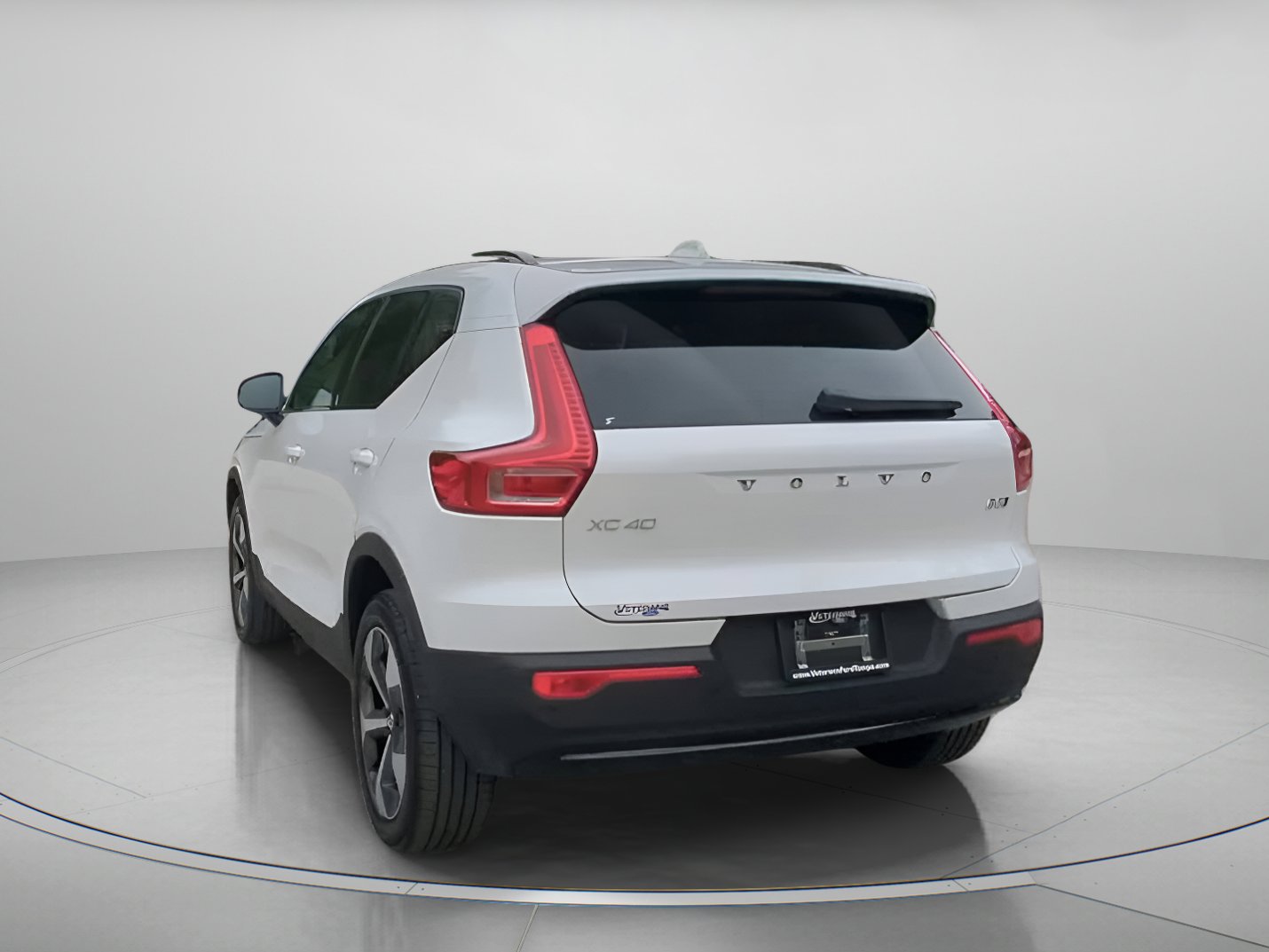 Used 2026 Volvo XC40 B5 Plus AWD/4WD image 22