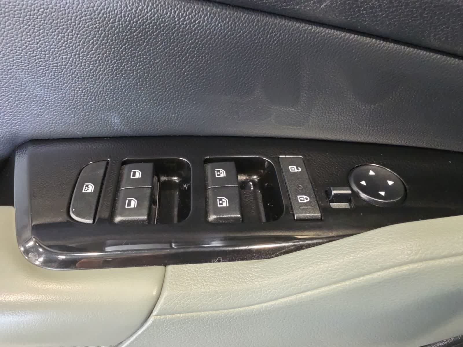 Used 2023 Kia Sportage X-Line w/ X-Line Premium Package AWD/4WD image 16