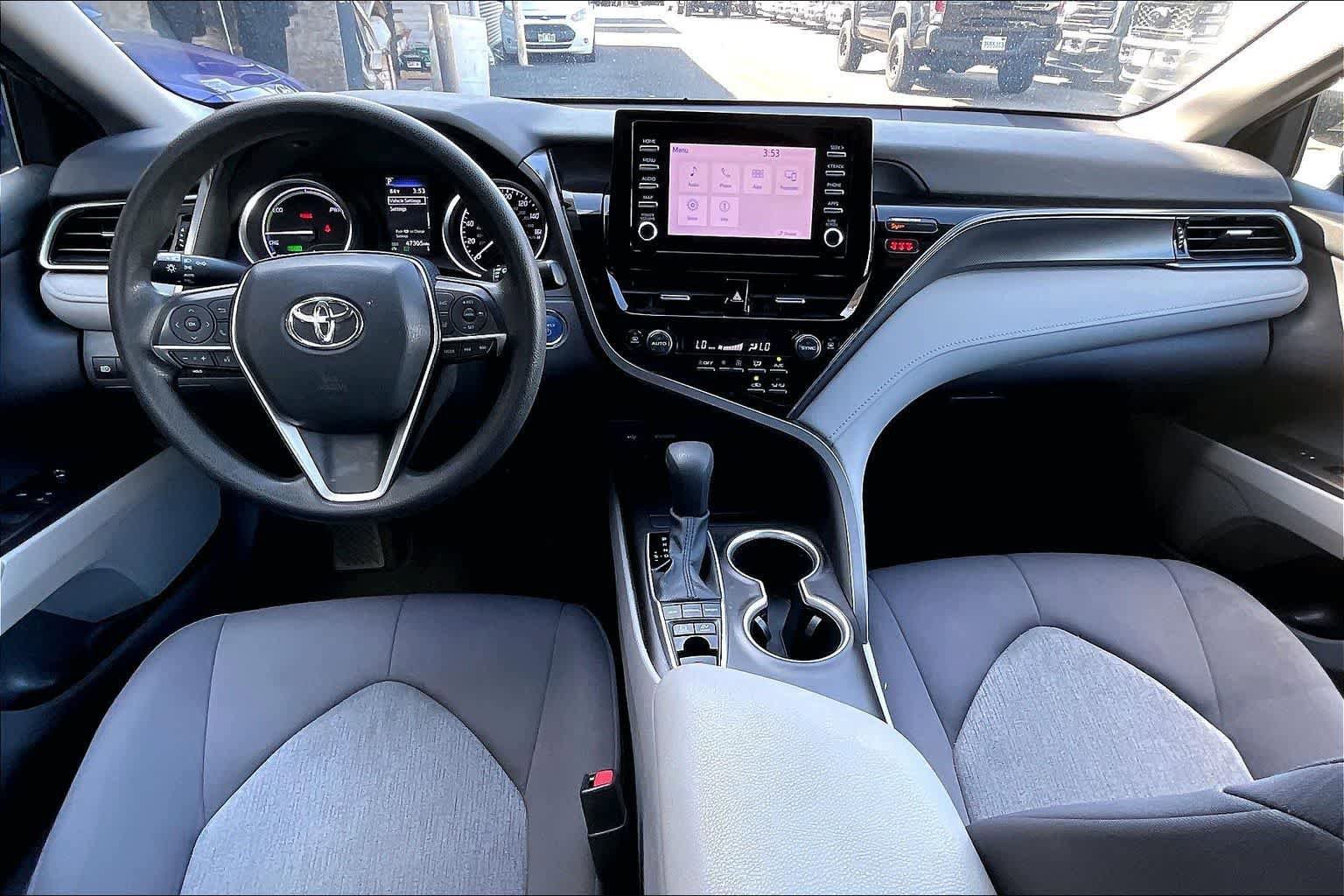 Used 2021 Toyota Camry LE FWD image 10