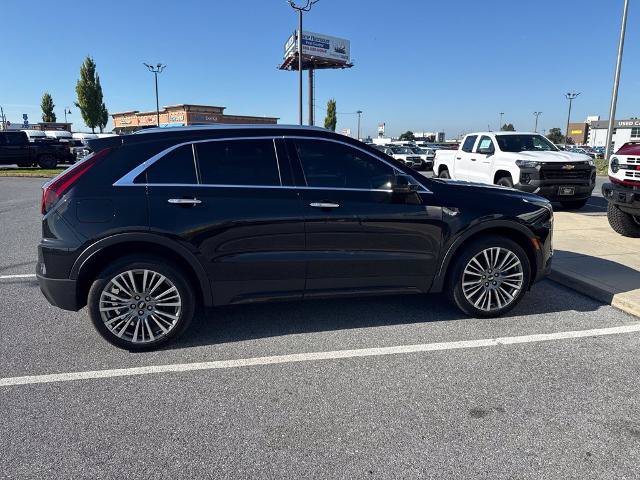 Used 2024 Cadillac XT4 Premium Luxury w/ Technology Package AWD/4WD image 2
