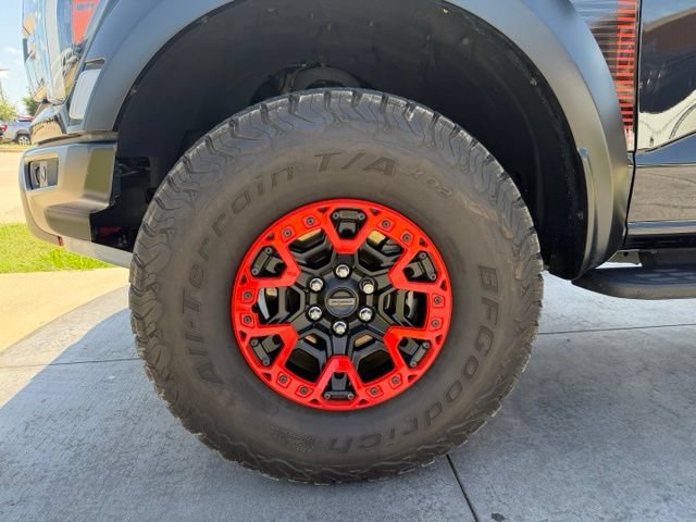 Certified 2025 Ford F150 Raptor w/ Equipment Group 803A Raptor R AWD/4WD image 5