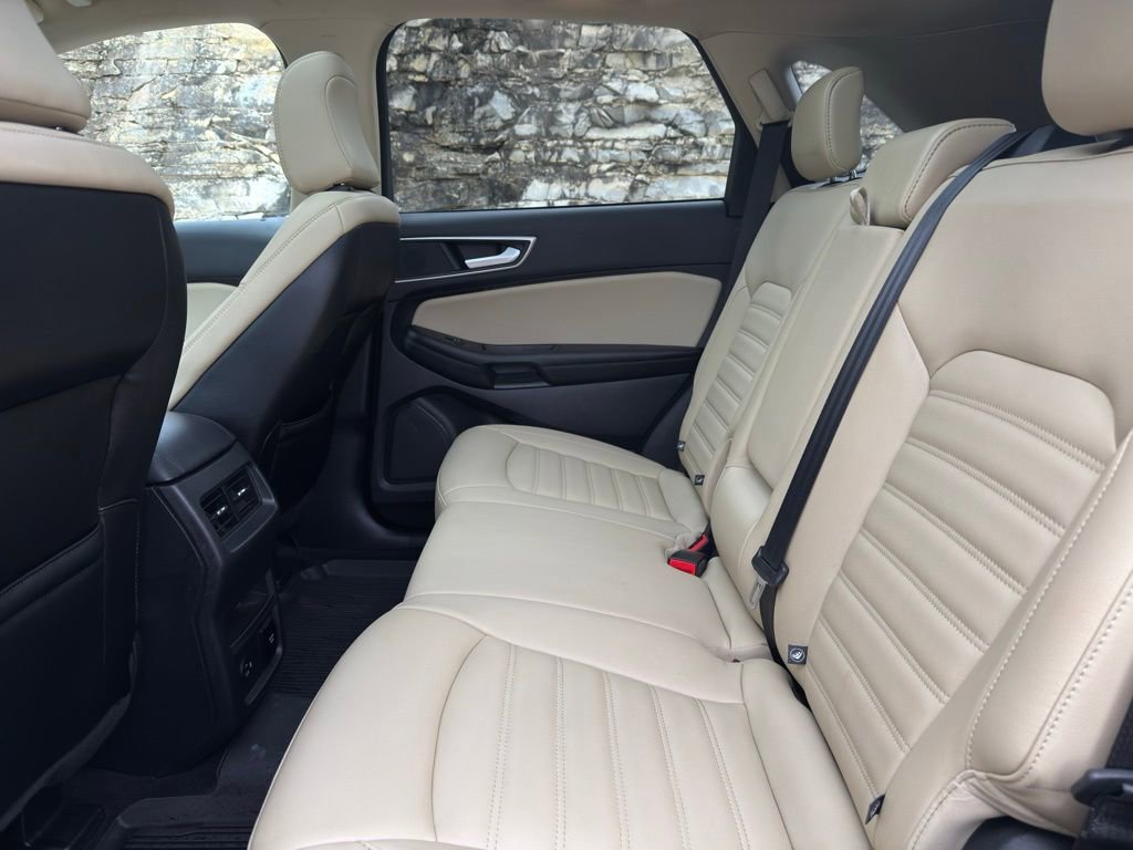 Certified 2022 Ford Edge SEL w/ Convenience Package image 12