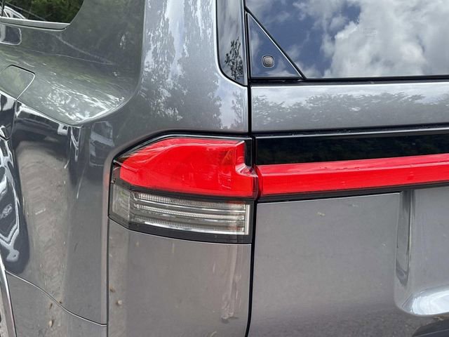 Used 2025 Lexus GX 550 w/ Accessory Package (2T) AWD/4WD image 11