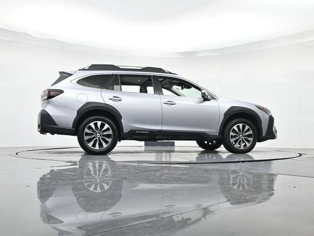Used 2025 Subaru Outback Touring AWD/4WD image 36