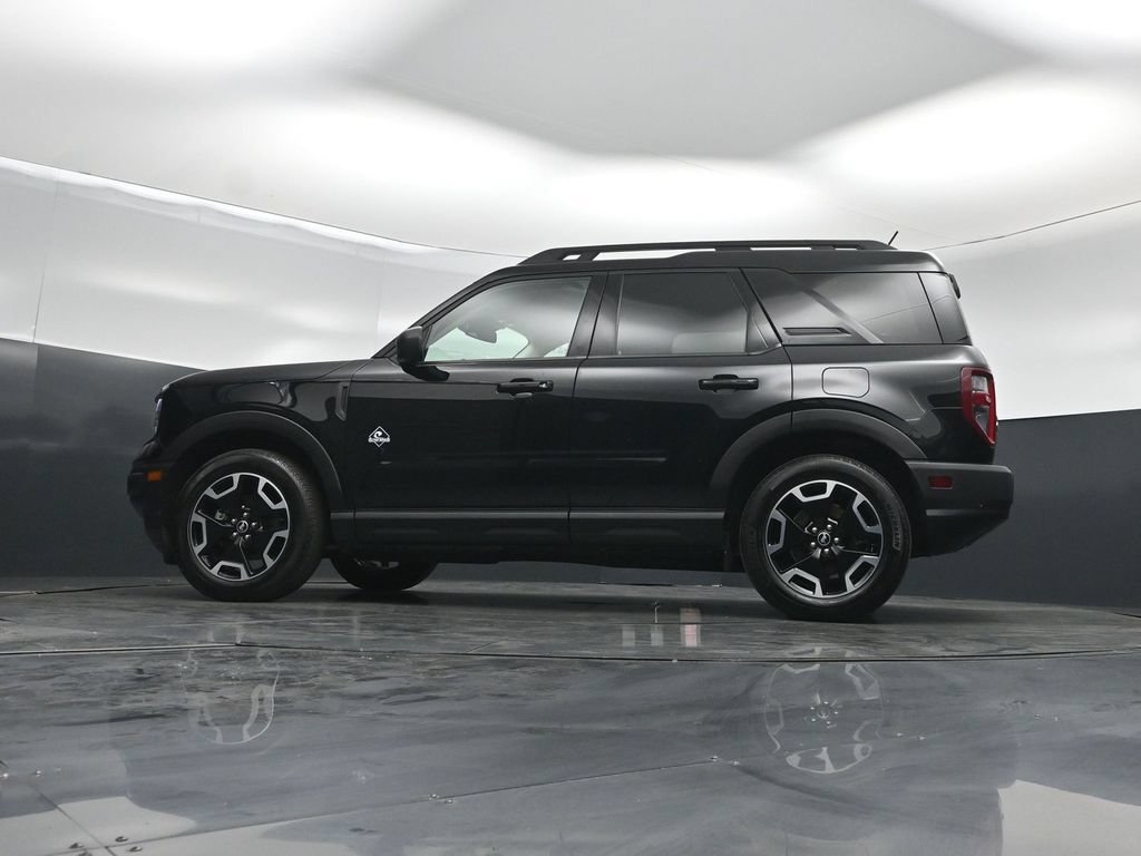 Certified 2023 Ford Bronco Sport Outer Banks w/ Tech Package AWD/4WD image 7