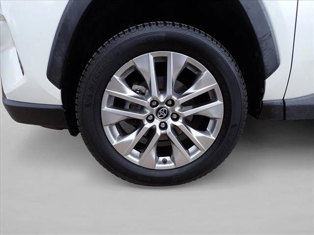 Used 2019 Toyota RAV4 Limited w/ Cold Weather Package AWD/4WD image 7