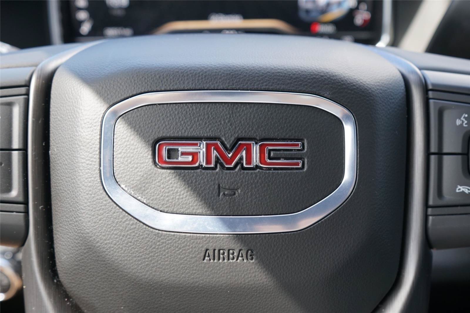 Used 2024 GMC Sierra 2500 AT4 w/ AT4 Premium Plus Package AWD/4WD image 14