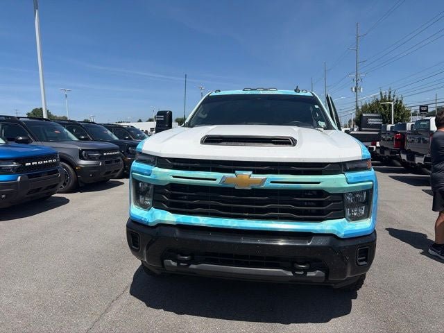 Used 2024 Chevrolet Silverado 2500 Custom w/ Custom Value Package AWD/4WD image 4