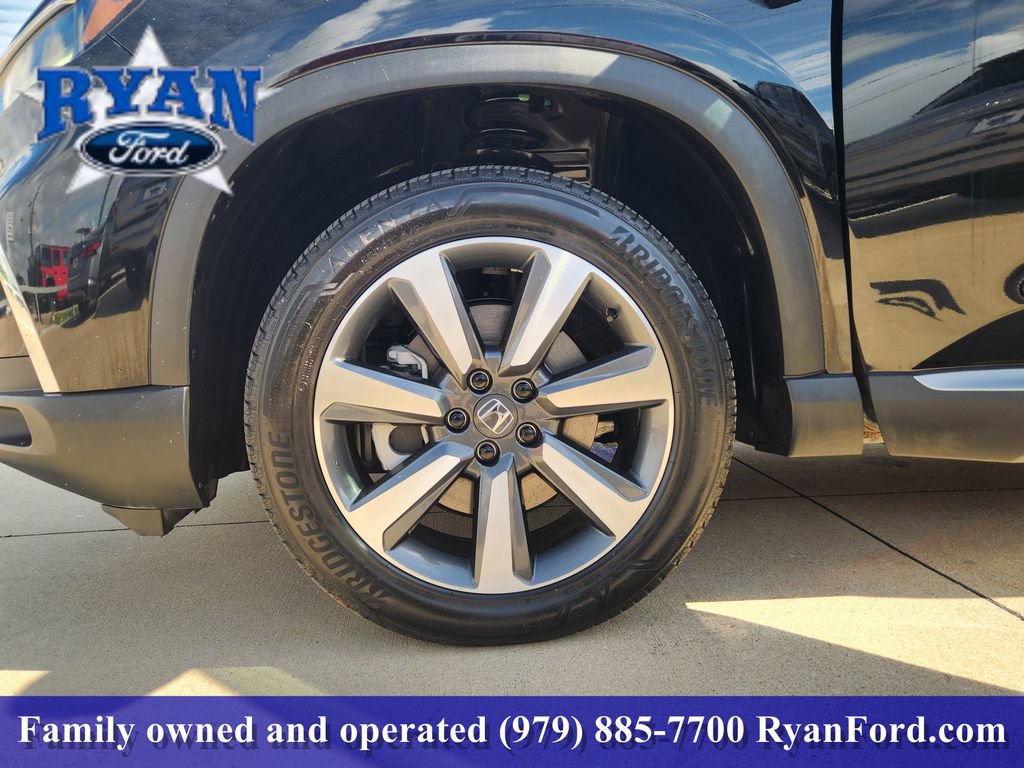 Used 2025 Honda Pilot Elite image 8