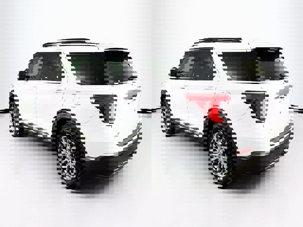 Certified 2020 Ford Explorer XLT w/ Equipment Group 202A image 3