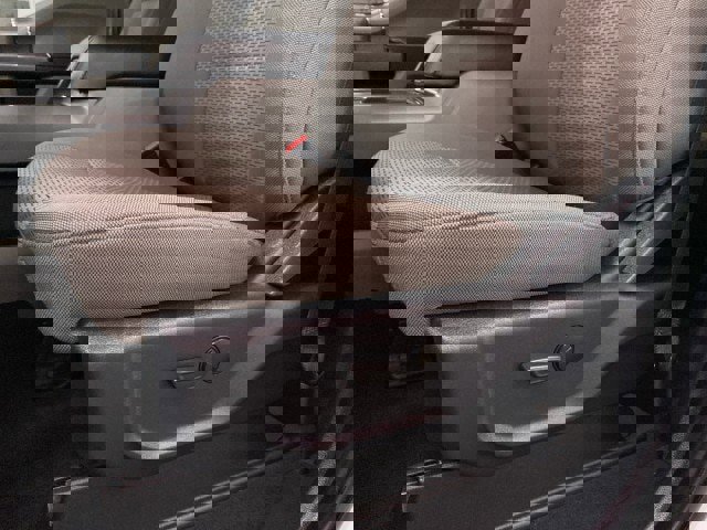 Certified 2022 Ford F250 XLT w/ Black Appearance Package image 17