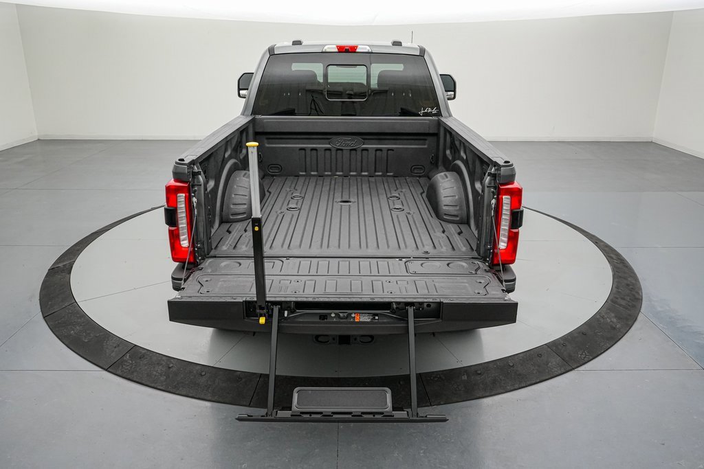 Certified 2025 Ford F250 Lariat w/ Lariat Ultimate Package image 11