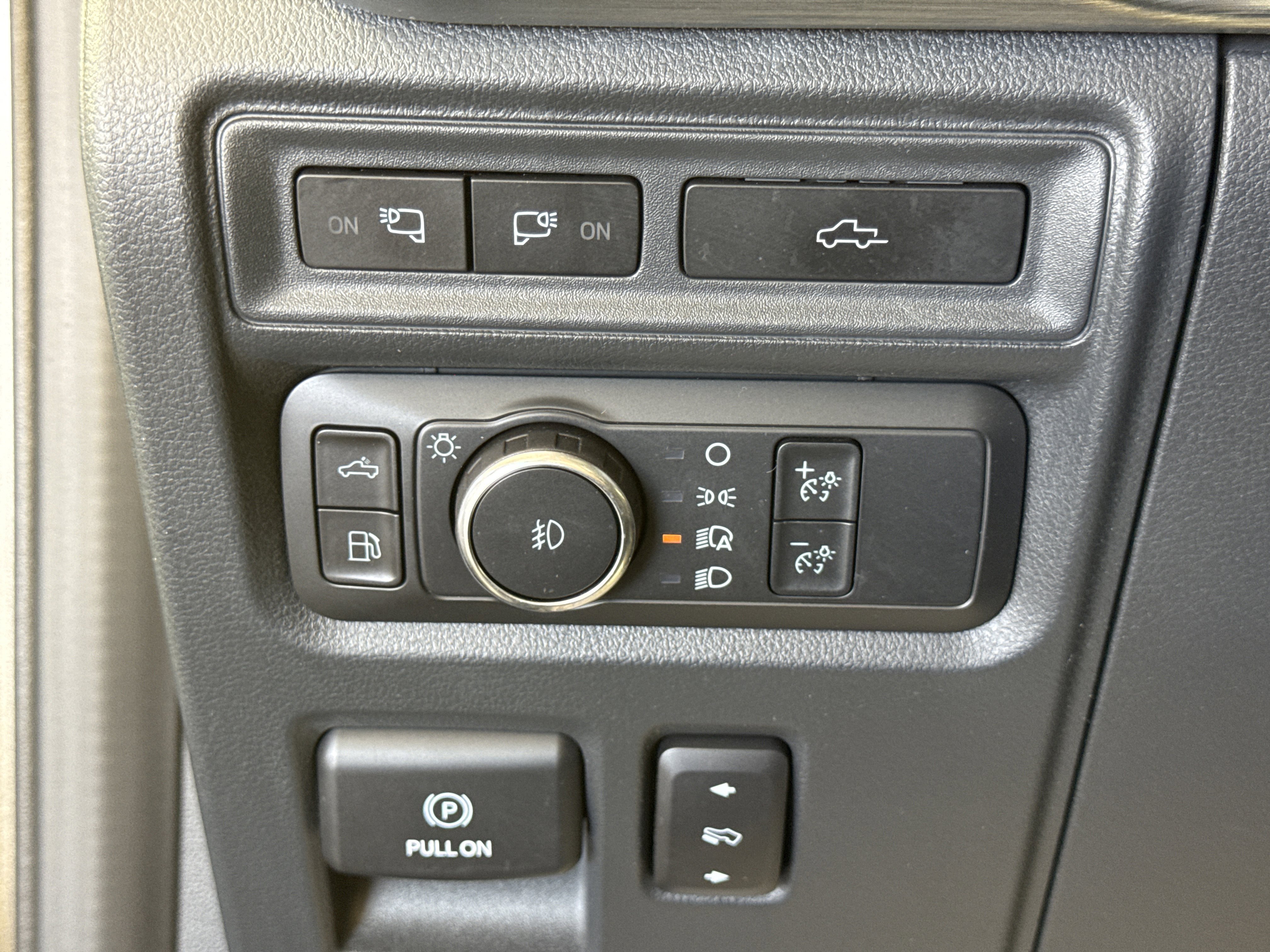 Certified 2022 Ford F150 Lariat w/ Equipment Group 502A High image 24