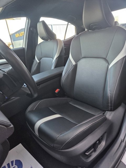 Used 2025 Toyota Camry SE image 12