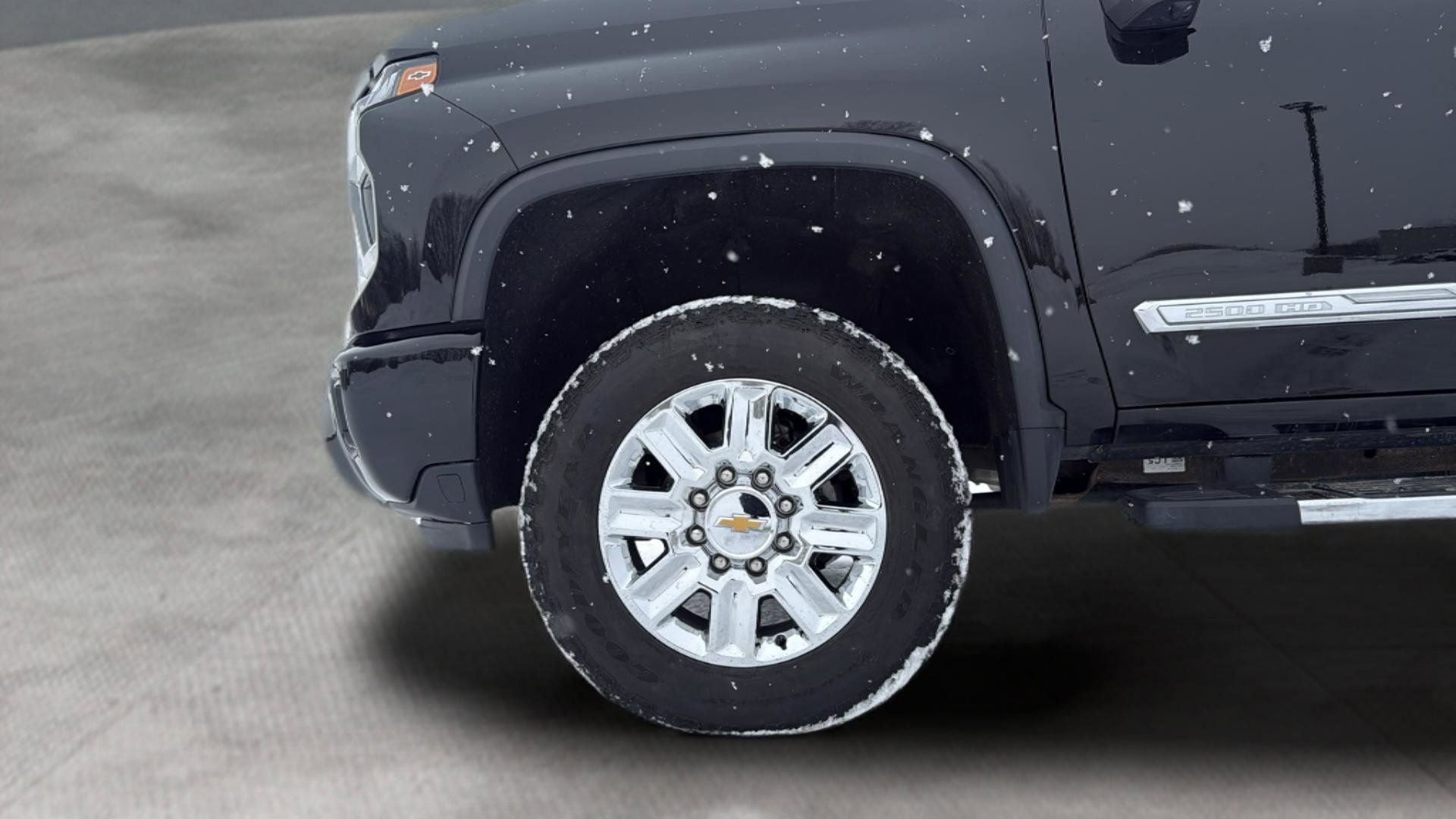 Used 2024 Chevrolet Silverado 2500 High Country w/ Z71 Off-Road Package image 22