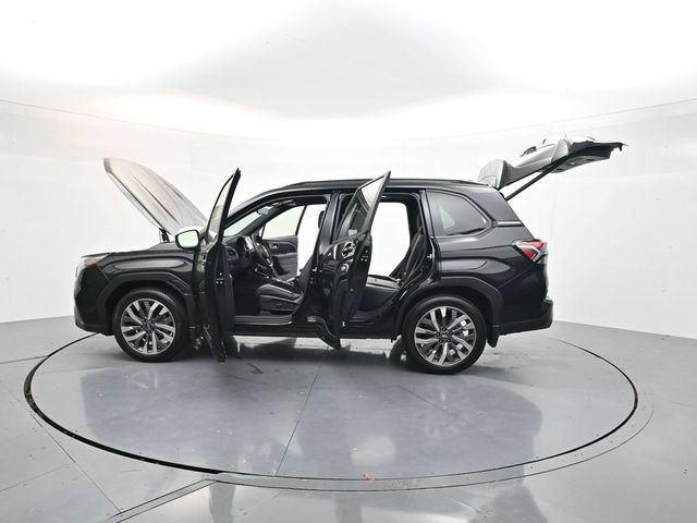 Used 2025 Subaru Forester Touring w/ Popular Package - Touring AWD/4WD image 29