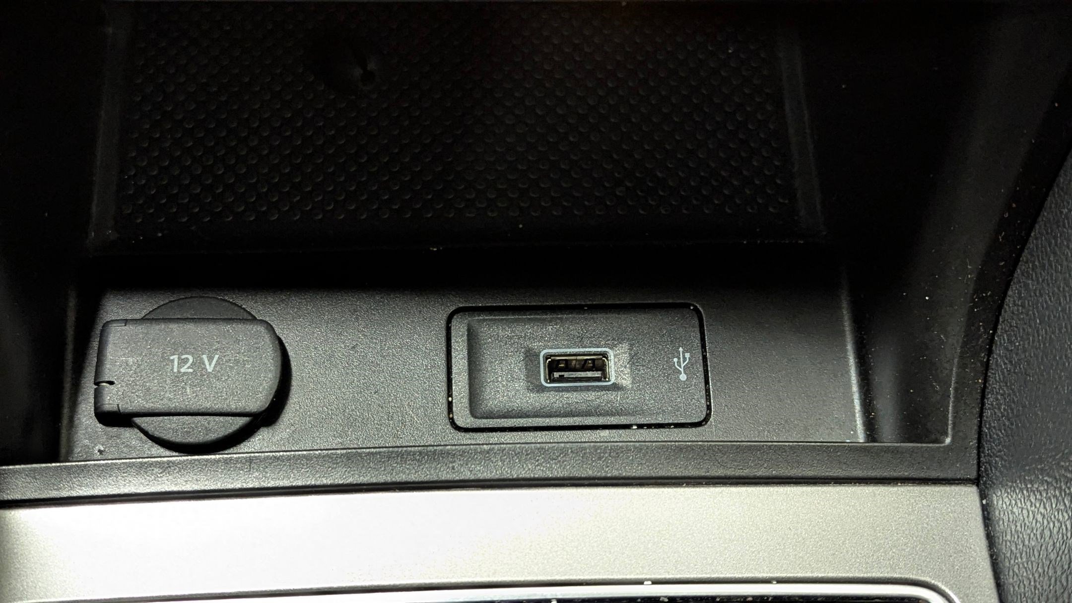 Used 2022 Volkswagen Passat 2.0T SE image 28