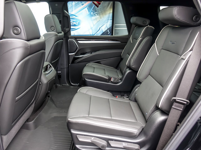 Used 2026 Cadillac Escalade Luxury w/ Touring Package AWD/4WD image 14