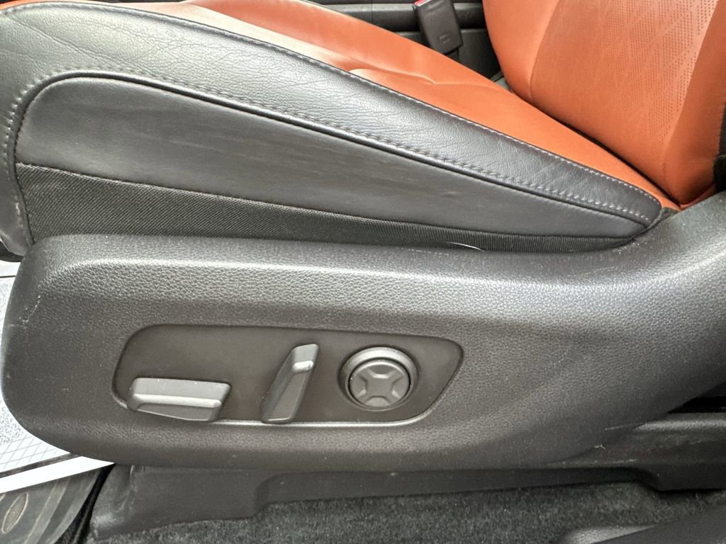 Used 2024 Kia Carnival SX image 12