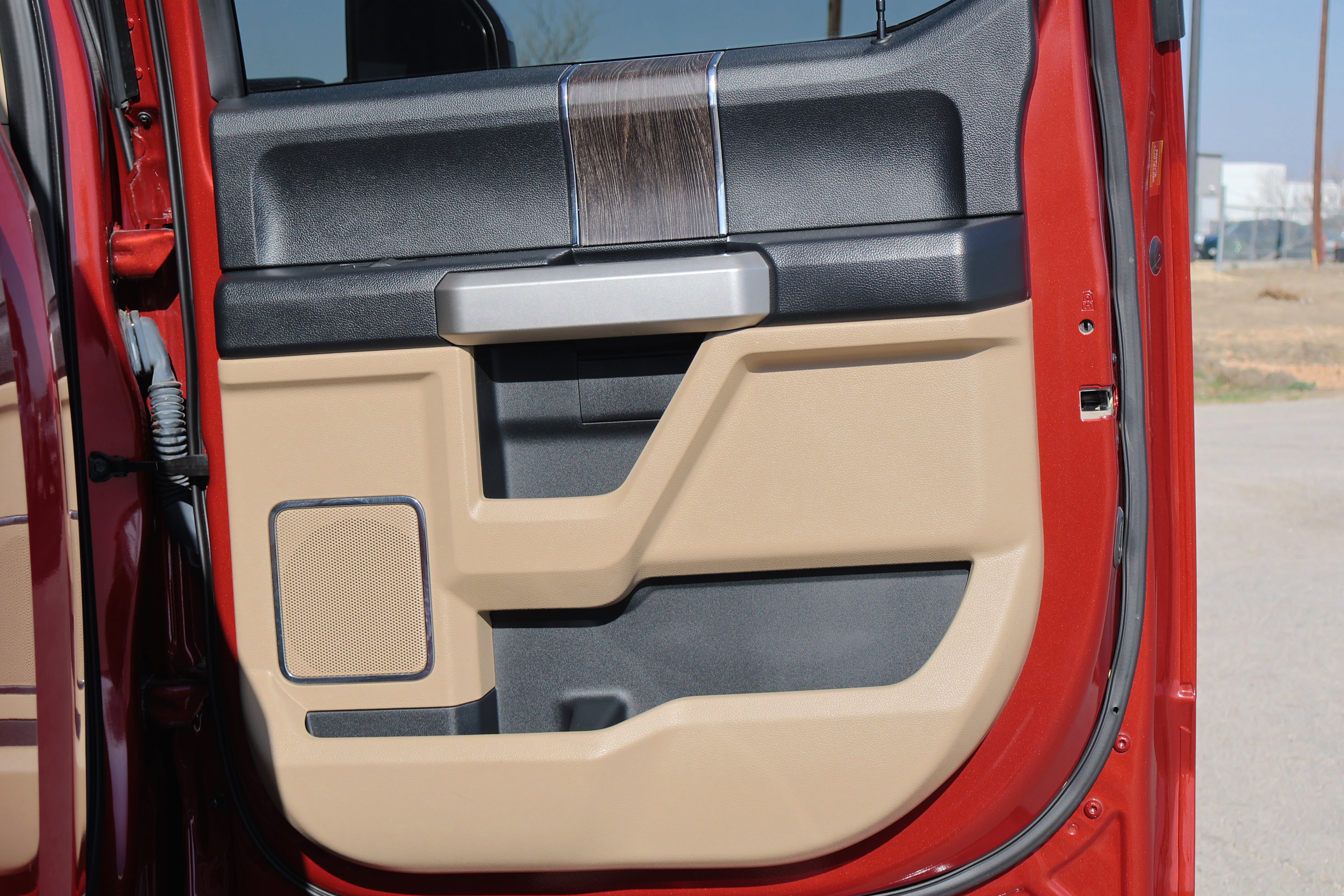 Certified 2020 Ford F350 Lariat w/ Lariat Ultimate Package image 34