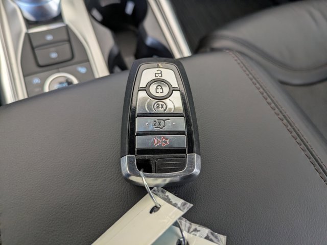 Certified 2020 Ford Explorer Platinum w/ Premium Technology Package image 34