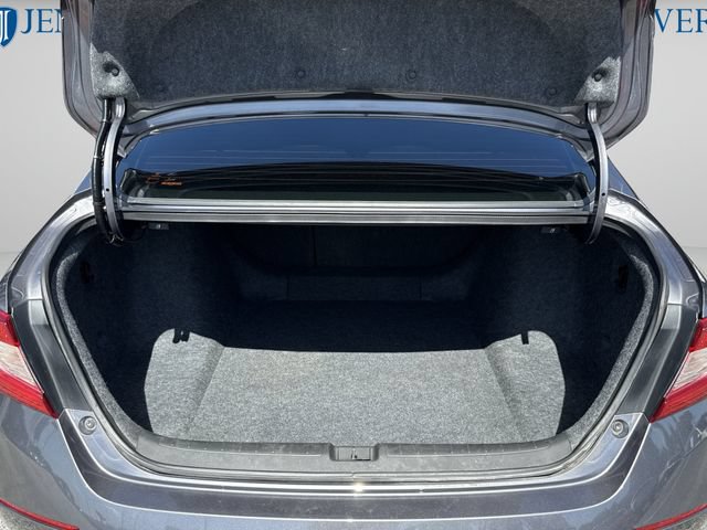 Used 2018 Honda Accord Touring image 17