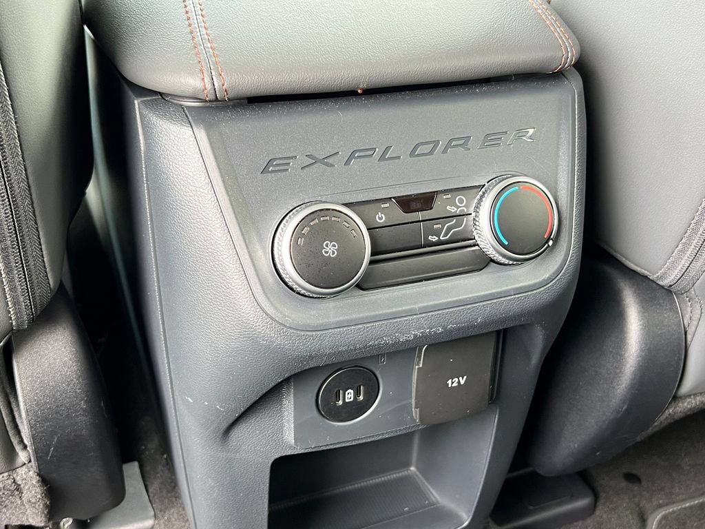 Certified 2025 Ford Explorer Active w/ Active Comfort Package AWD/4WD image 36