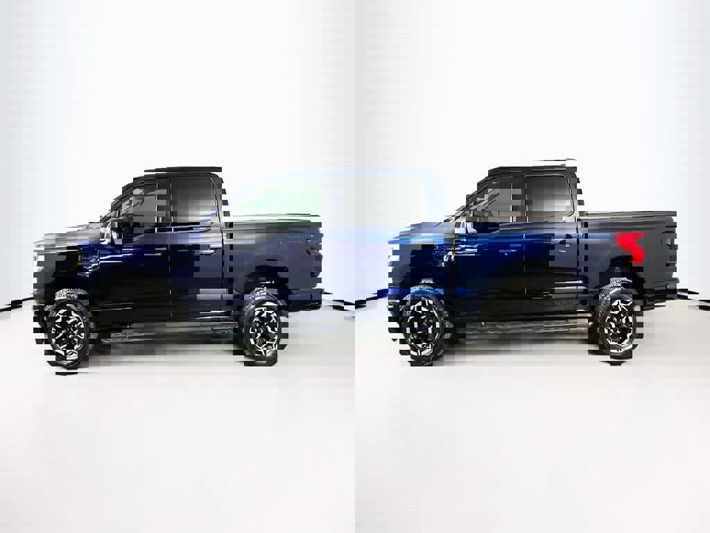 Certified 2023 Ford F150 Lightning XLT image 3