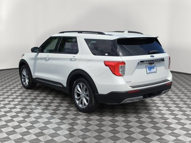 Certified 2023 Ford Explorer XLT w/ Equipment Group 202A RWD image 4