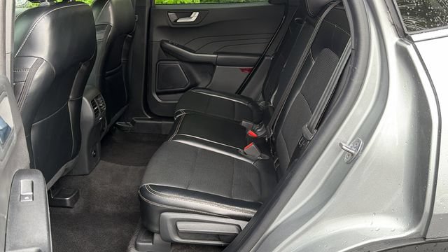 Certified 2024 Ford Escape Platinum AWD/4WD image 20