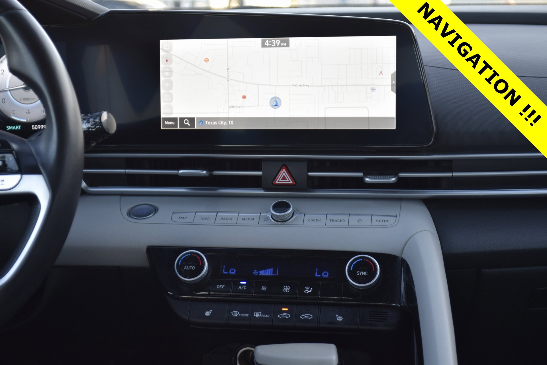 Used 2024 Hyundai Elantra Limited image 4