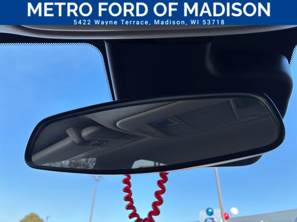 Used 2025 Chevrolet Malibu LT FWD image 23