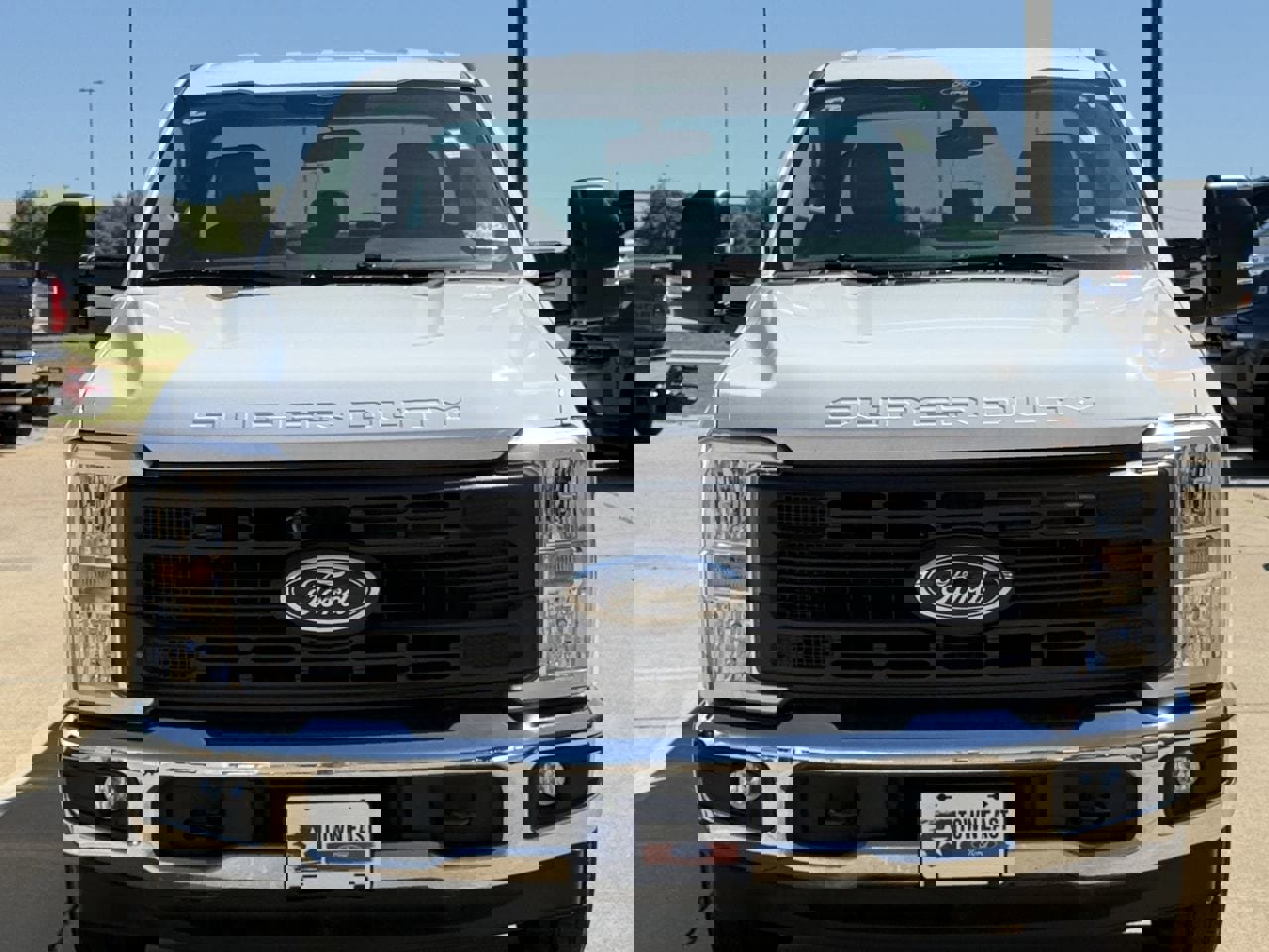 Certified 2025 Ford F250 XL w/ XL Chrome Package image 6