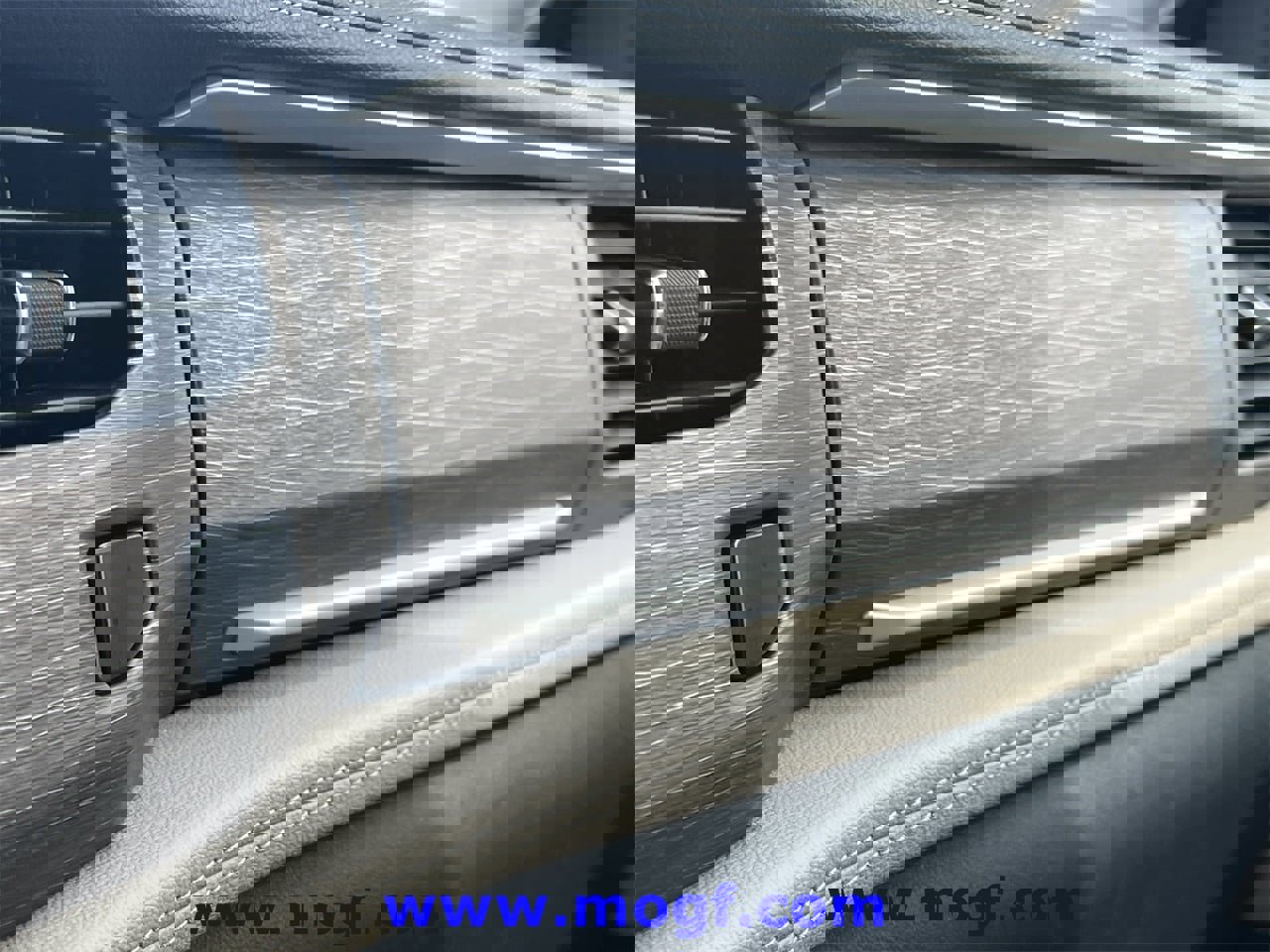 Certified 2024 Ford Expedition Limited image 16