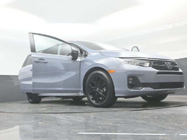 Used 2025 Honda Odyssey Sport-L image 31