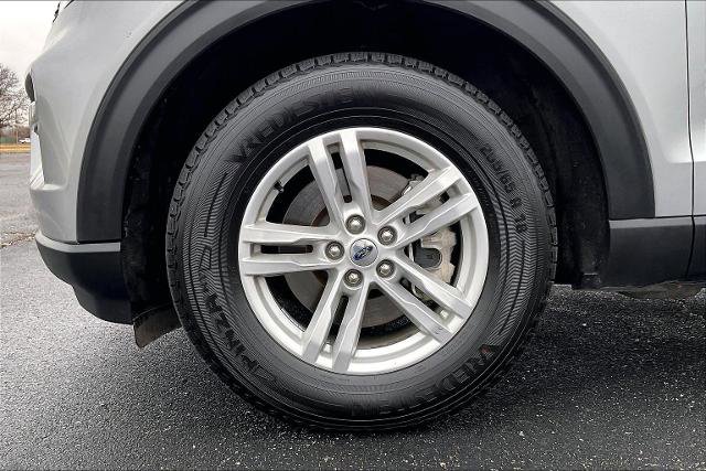 Certified 2024 Ford Explorer XLT w/ Equipment Group 202A image 9