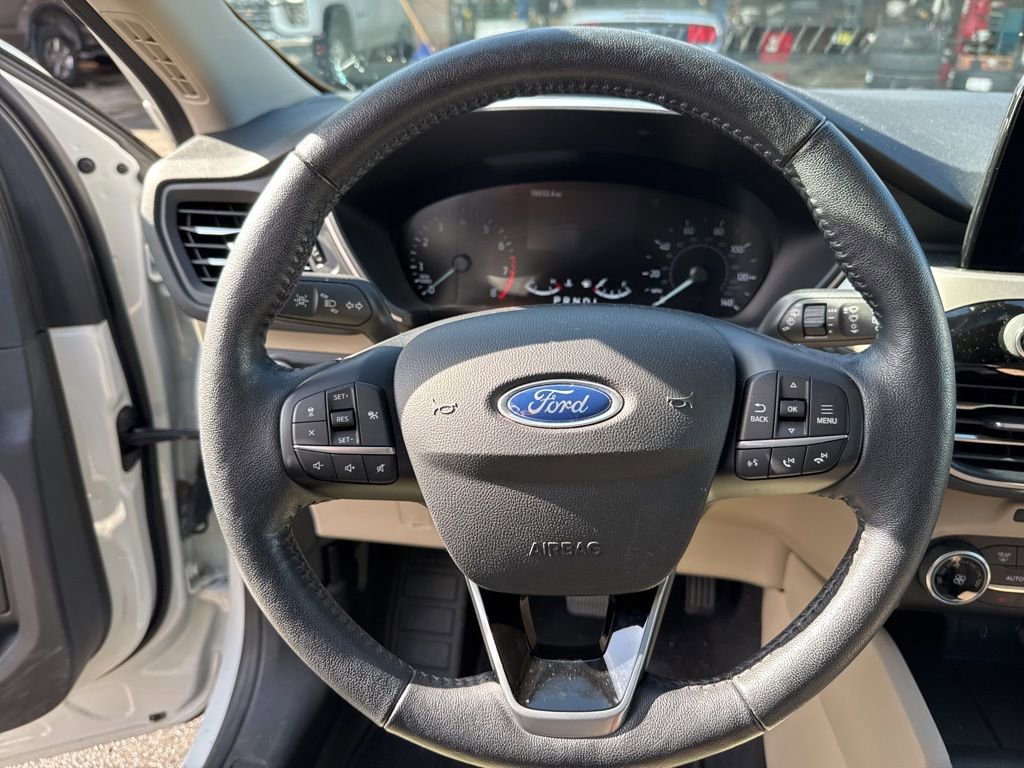Certified 2020 Ford Escape SEL image 10