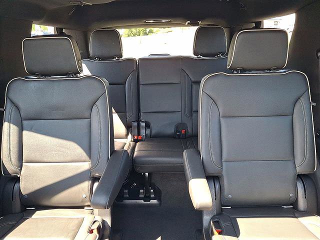 Used 2021 GMC Yukon SLT w/ SLT Premium Package AWD/4WD image 13