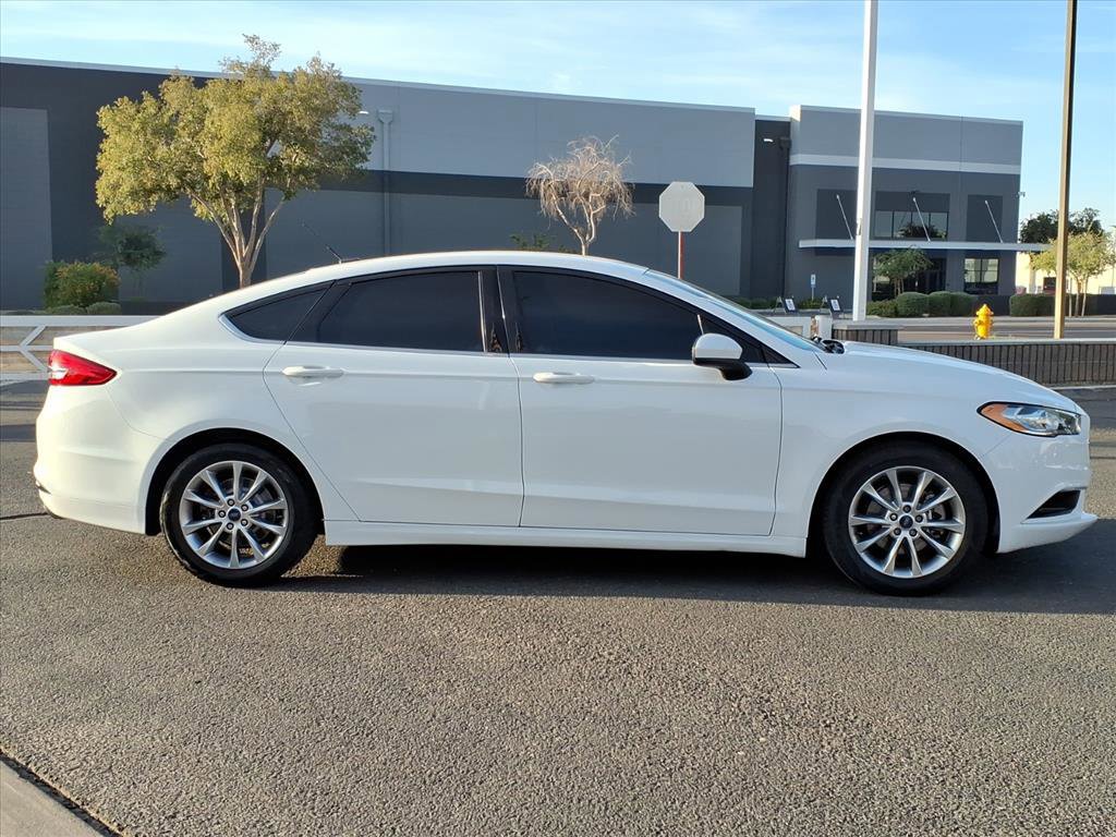 Certified 2017 Ford Fusion SE image 2