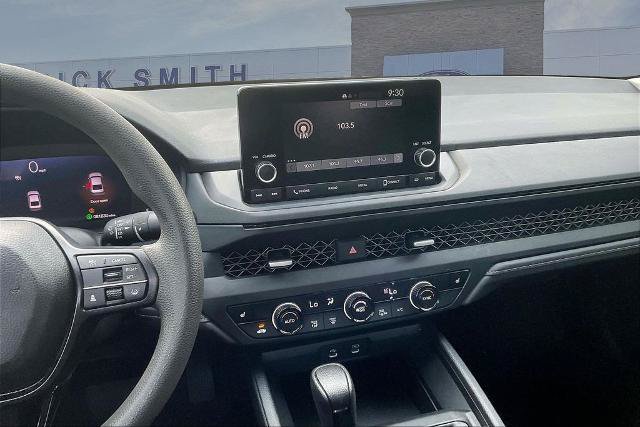 Used 2023 Honda Accord EX image 9