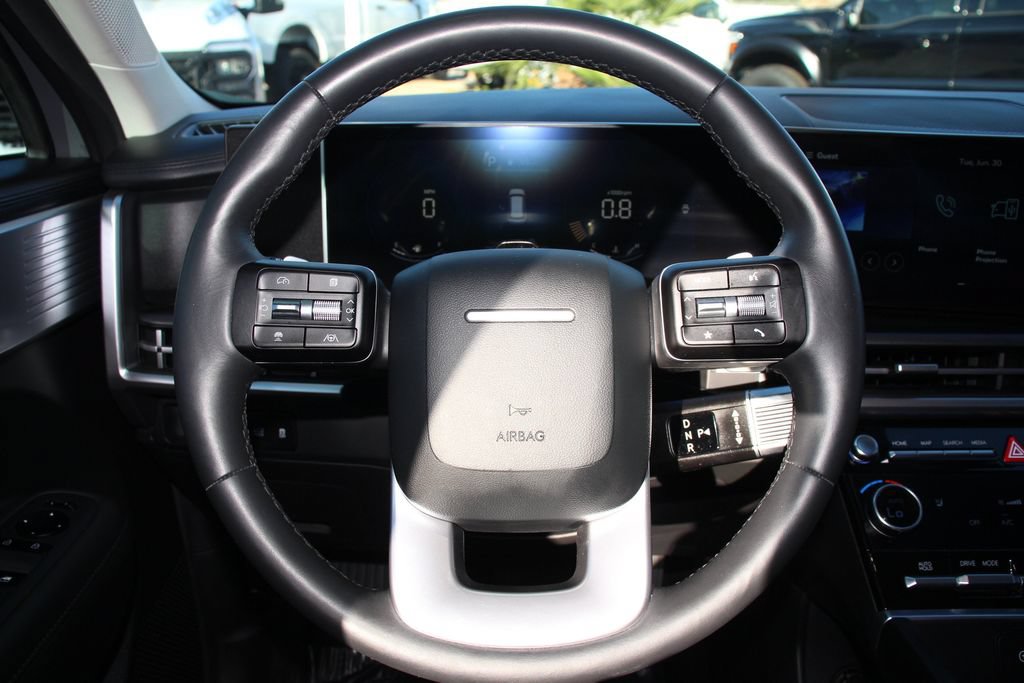 Used 2025 Hyundai Santa Fe SEL FWD image 16
