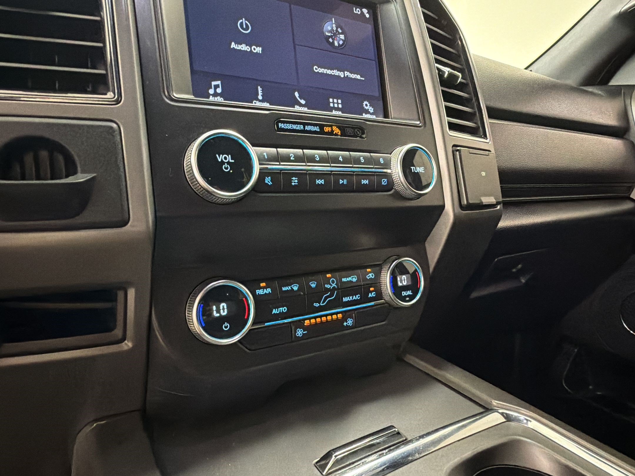 Certified 2019 Ford Expedition Max XLT RWD image 19