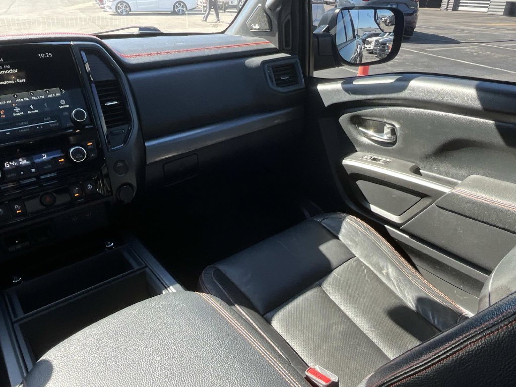Used 2021 Nissan Titan PRO-4X w/ Pro-4x Convenience Package AWD/4WD image 17