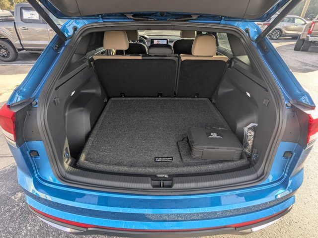 Used 2024 Volkswagen Atlas Cross Sport SE image 14