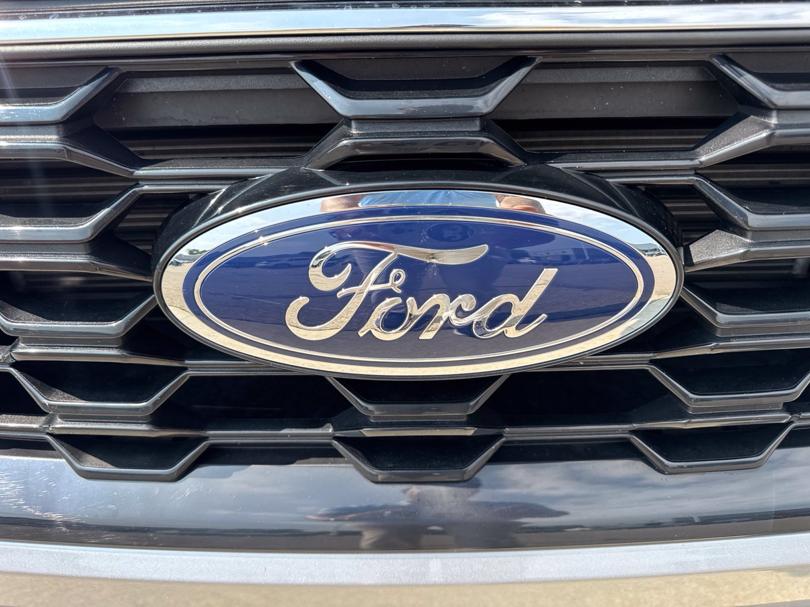 Certified 2024 Ford Escape ST-Line w/ Tech Pack #1 AWD/4WD image 13