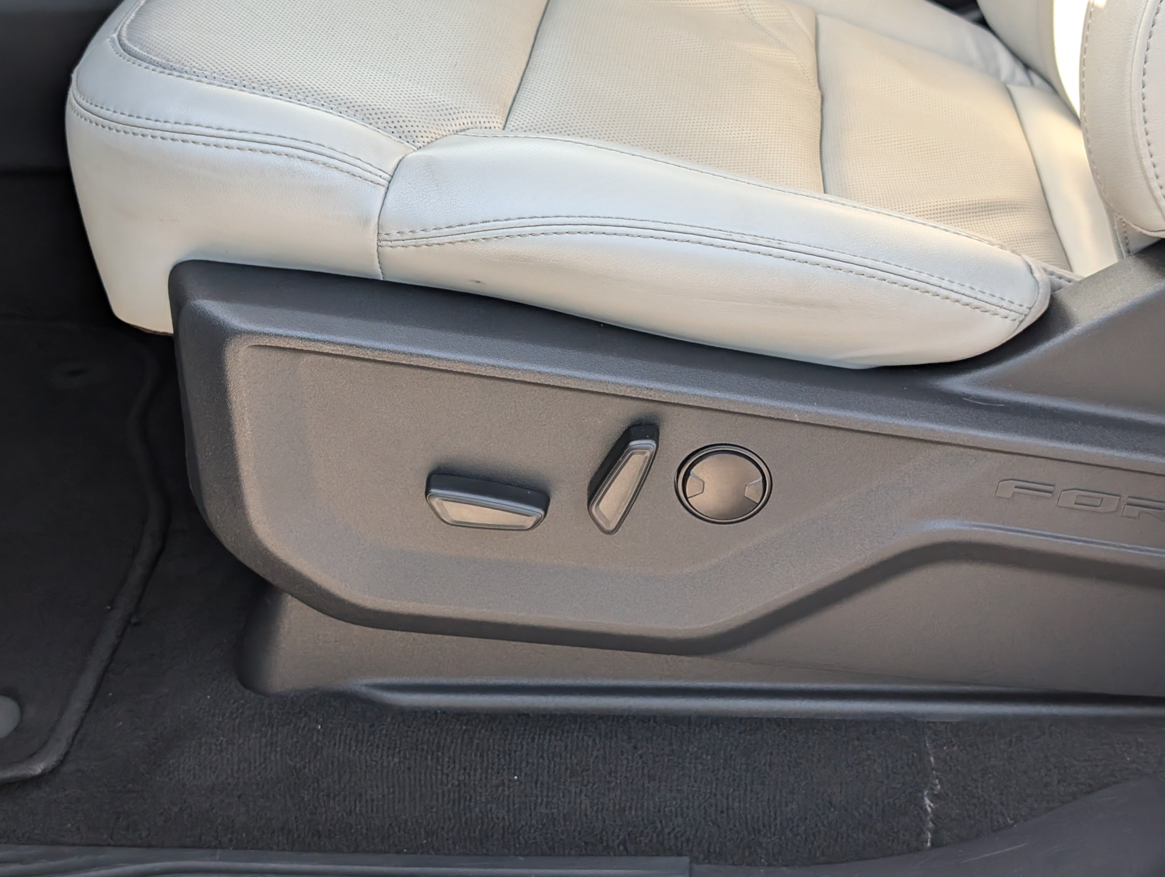 Certified 2025 Ford Expedition Max Platinum AWD/4WD image 28